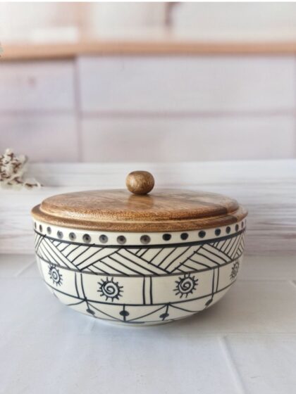 Woodland Wonders Handpainted Ceramic Serving Buddies Round Dining Bowls with Lid