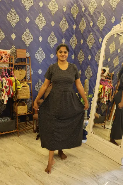 Feeding Lounge Wear Black Dots