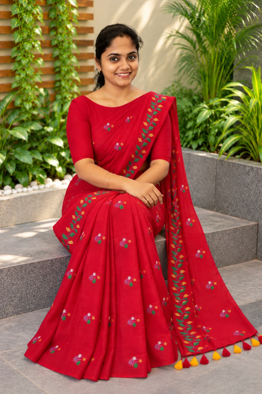Khadi Mull Pure Cotton Sarees Green Leaf (Red & Yellow) - Image 2