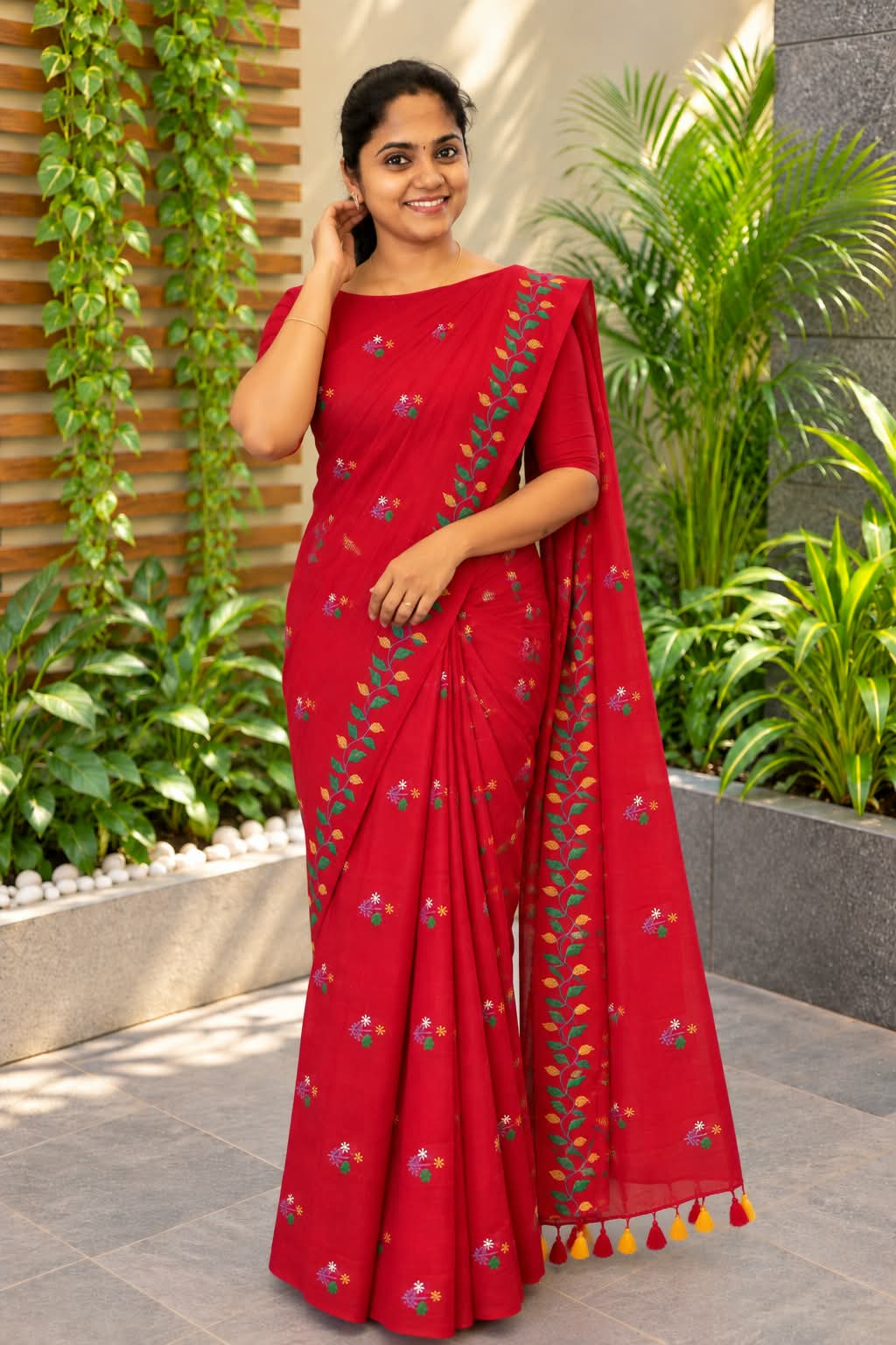 Khadi Mull Pure Cotton Sarees Green Leaf (Red & Yellow) - Image 3